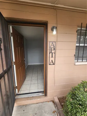$1,350 | 906 East 108th Avenue, Tampa, FL 33612