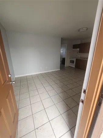 $1,350 | 906 East 108th Avenue, Tampa, FL 33612