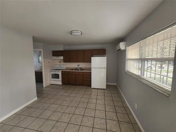 $1,350 | 906 East 108th Avenue, Tampa, FL 33612