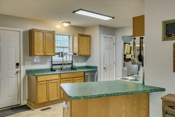 $167,500 | 583 Oak Hill Court, Louisville, GA 30434