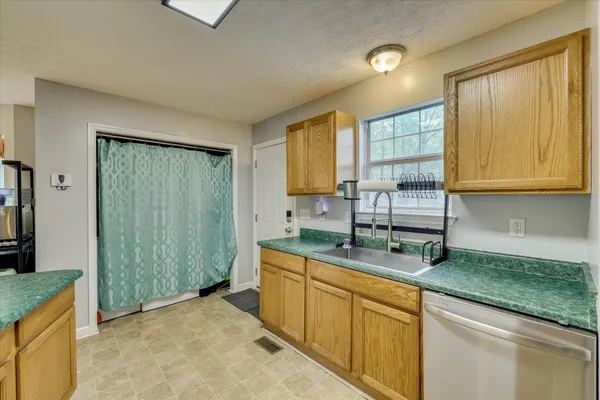 $167,500 | 583 Oak Hill Court, Louisville, GA 30434