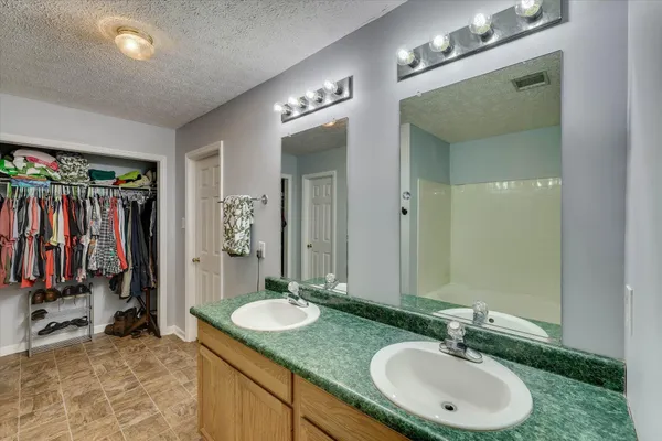 $167,500 | 583 Oak Hill Court, Louisville, GA 30434