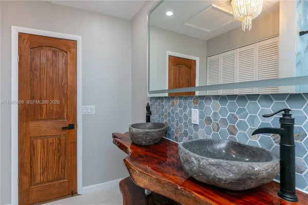 $4,200 | 1507 Harding Street, Hollywood, FL 33020