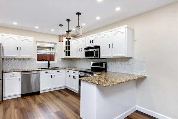 $4,200 | 1507 Harding Street, Hollywood, FL 33020