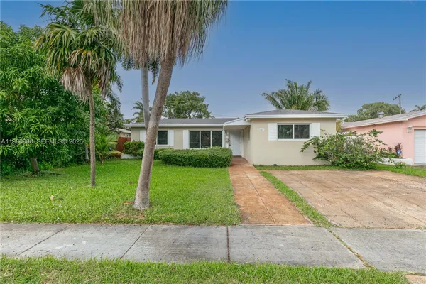 $4,200 | 1507 Harding Street, Hollywood, FL 33020