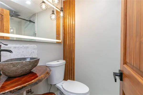 $4,200 | 1507 Harding Street, Hollywood, FL 33020