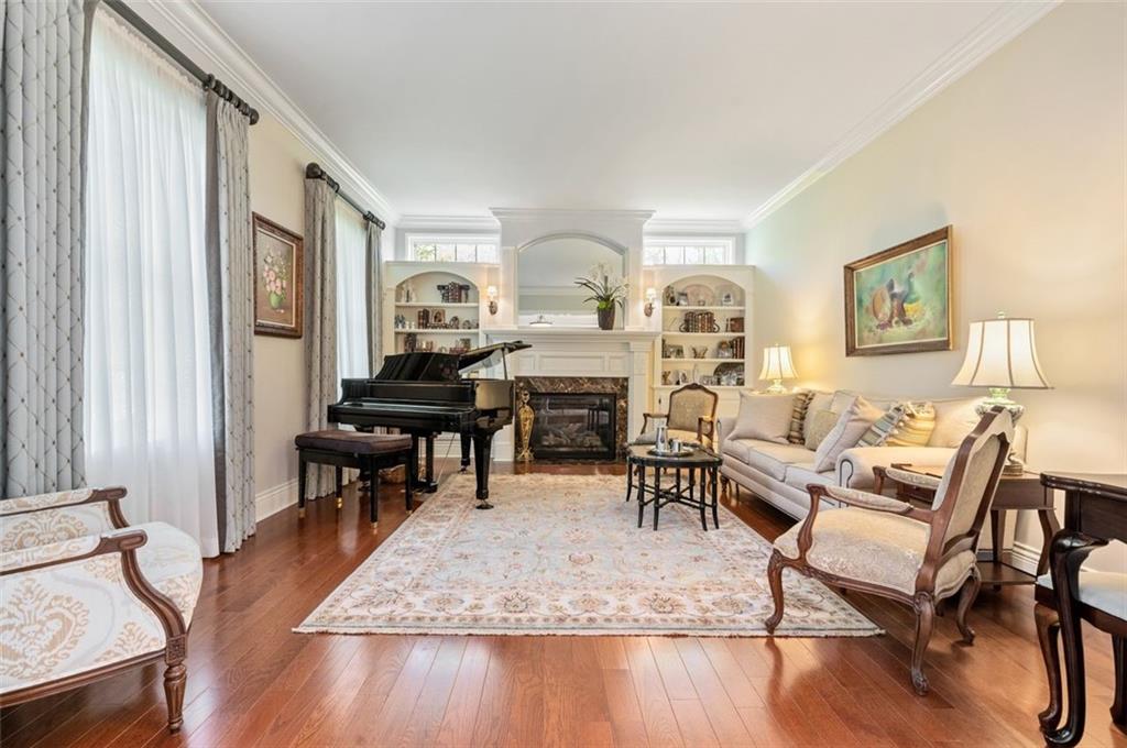 905 Settlers Ridge Road Pittsburgh, PA 15238 - Photo 3 of 27 Gallery Image 3