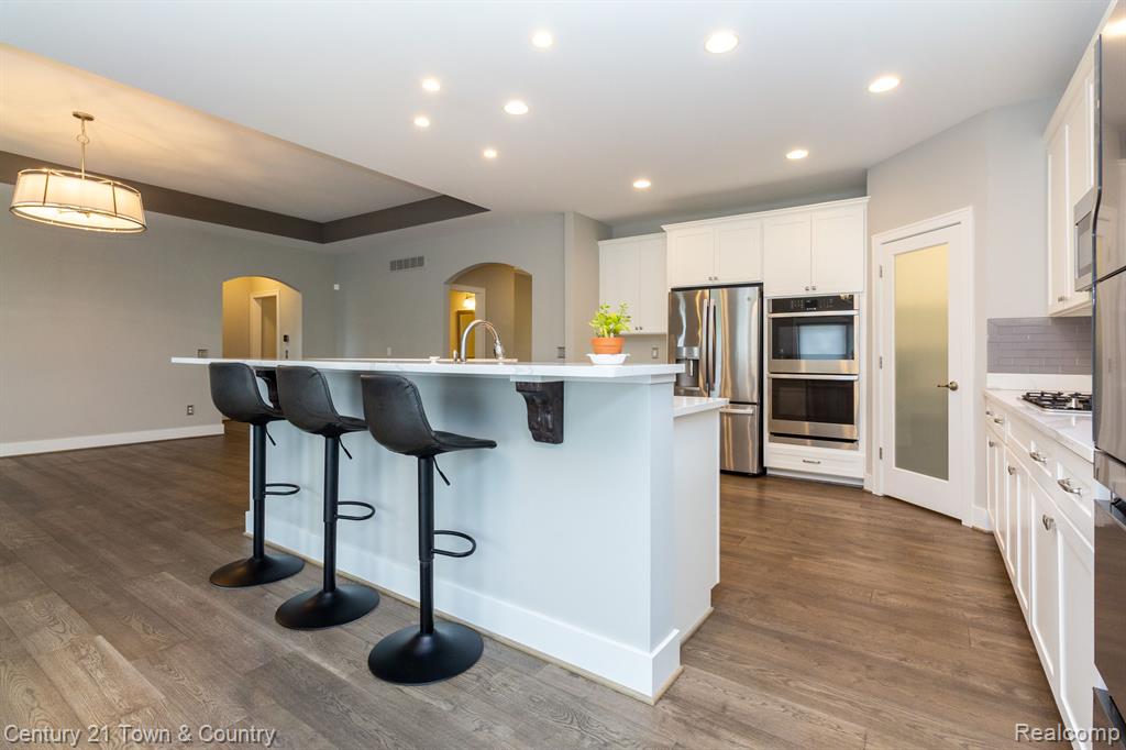 1013 Birkshire Ridge Rochester Hills, MI 48307 - Photo 16 of 47