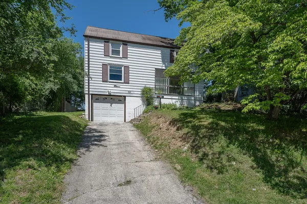 $3,000 | 35 Eastwood Road, Berwyn, PA 19312