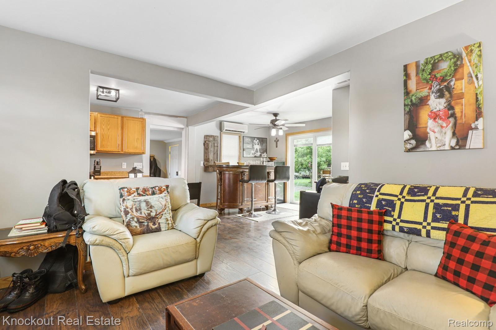 10061 Maple Road Birch Run, MI 48415 - Photo 9 of 32 10061 Maple Rd Birch Run-9.jpg