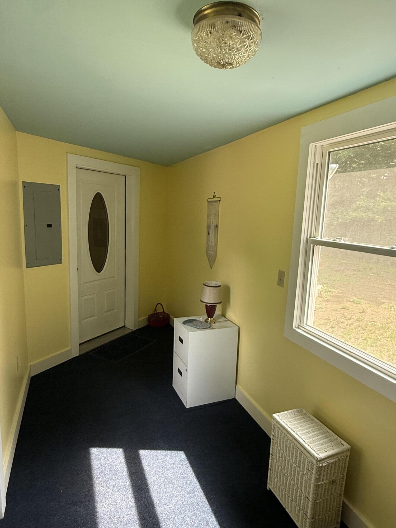 56 Gross Neck Road Waldoboro, ME 04572 - Photo 4 of 25 Tom and Miriam photo breezeway 2