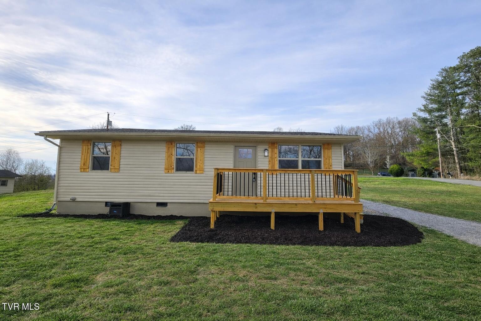 257 Broyles Road Bristol, TN 37620 - Photo 2 of 20 1000042233