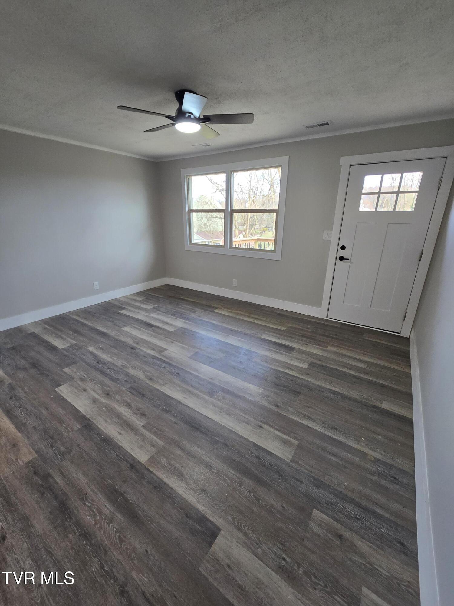 257 Broyles Road Bristol, TN 37620 - Photo 4 of 20 1000042210