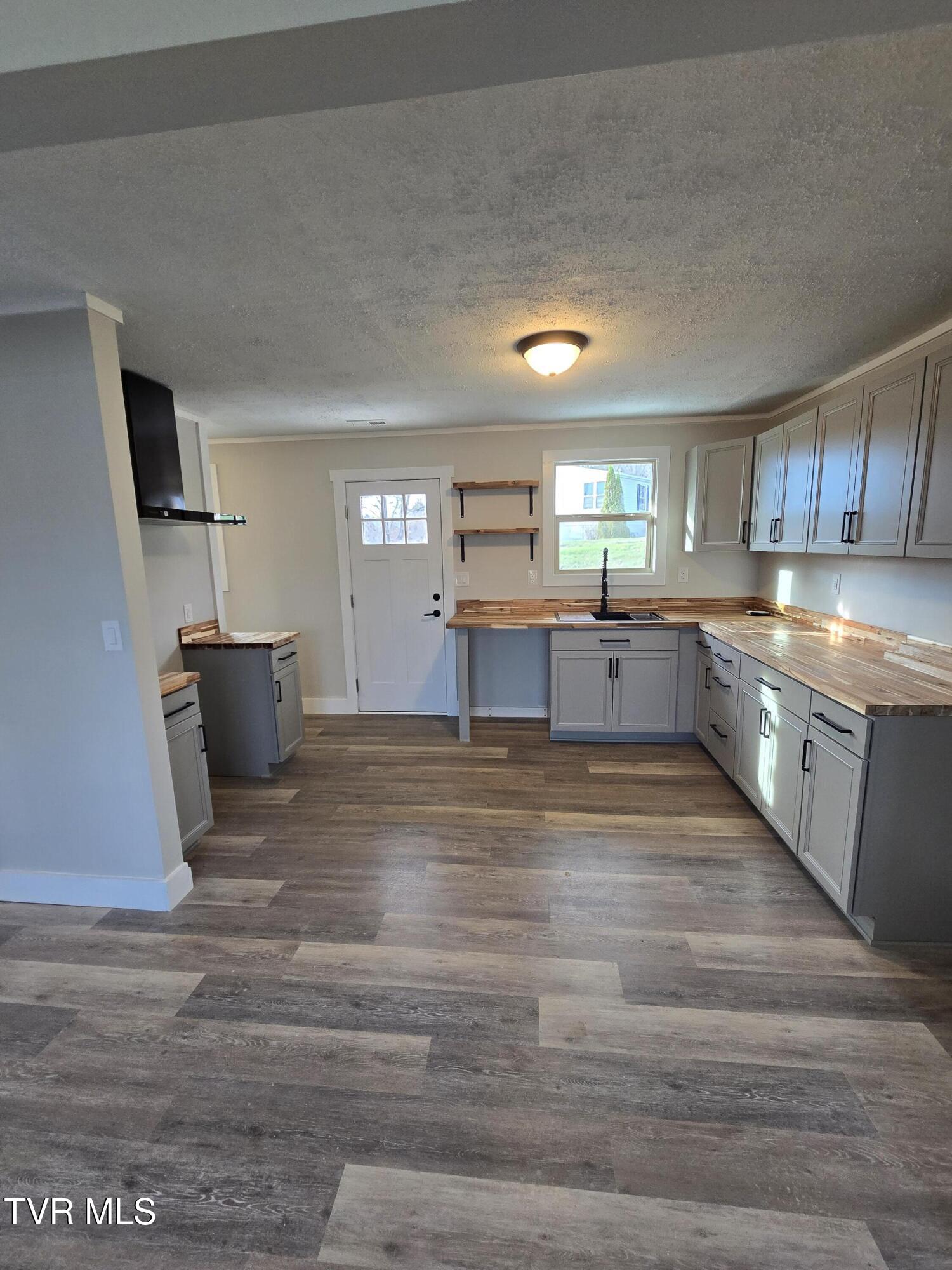 257 Broyles Road Bristol, TN 37620 - Photo 5 of 20 1000042212