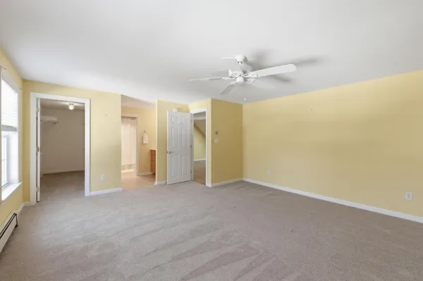 $475,000 | 9 Hampton Glen Drive, Unit 3, Kennebunk, ME 04043
