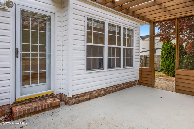 $2,200 | 283 Ennett Lane, Sneads Ferry, NC 28460