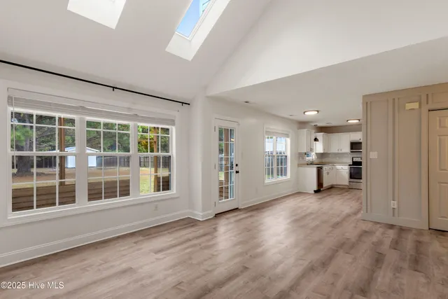 $2,200 | 283 Ennett Lane, Sneads Ferry, NC 28460