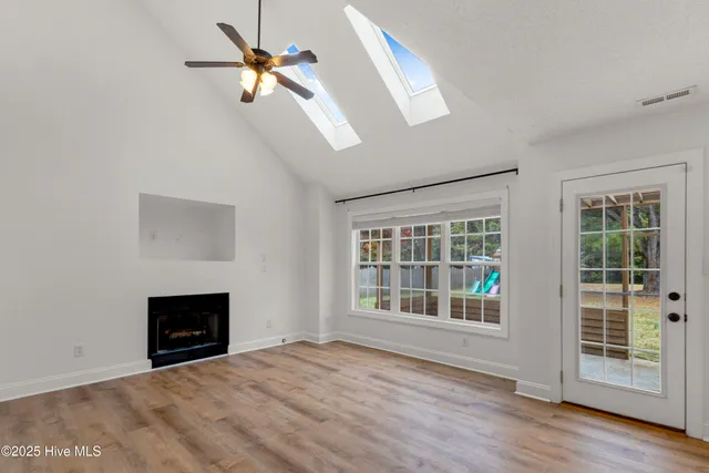 $2,200 | 283 Ennett Lane, Sneads Ferry, NC 28460