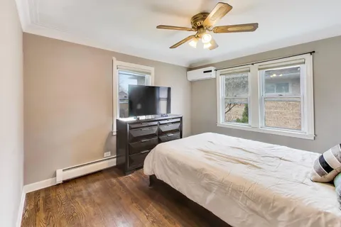 $385,000 | 9309 S Lawndale Avenue, Evergreen Park, IL 60805