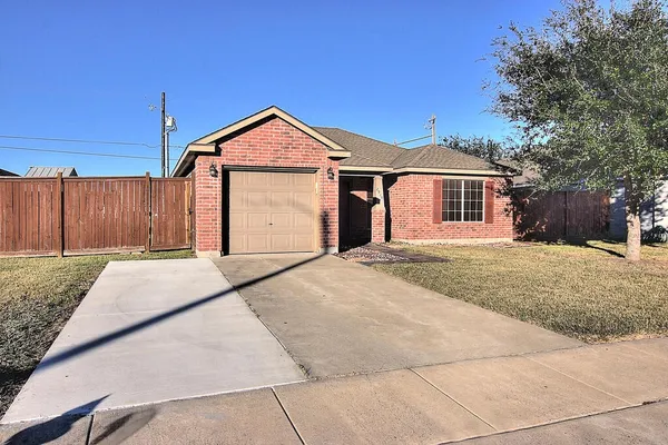 $1,695 | 2910 Santa Ana Street, Corpus Christi, TX 78415