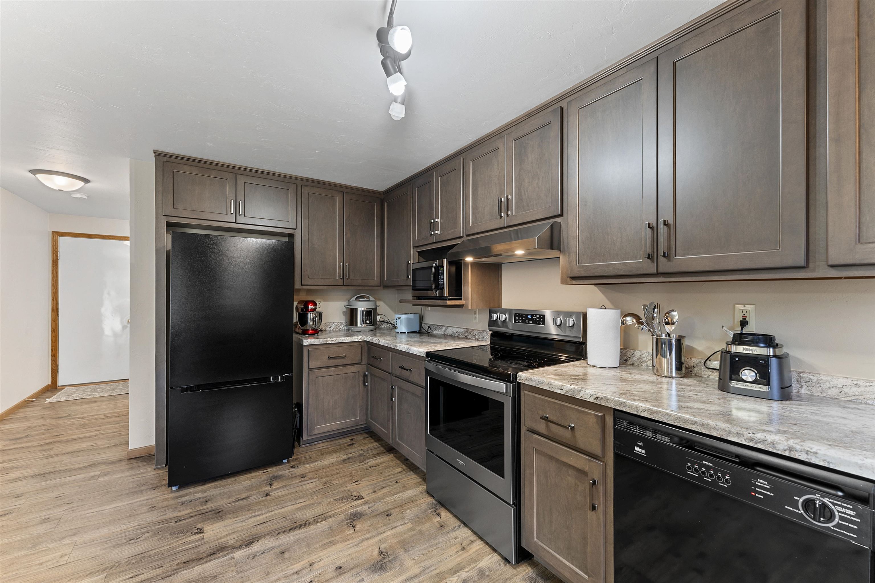 2364 Cedar Ridge Green Bay, WI 54313 - Photo 53 of 90