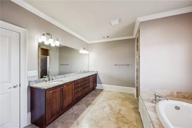 $1,100,000 | 1043 Antioch Drive Northeast, Brookhaven, GA 30319