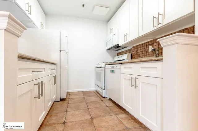 $3,900 | 113 Union Street, Unit 3A | Columbia Street Waterfront