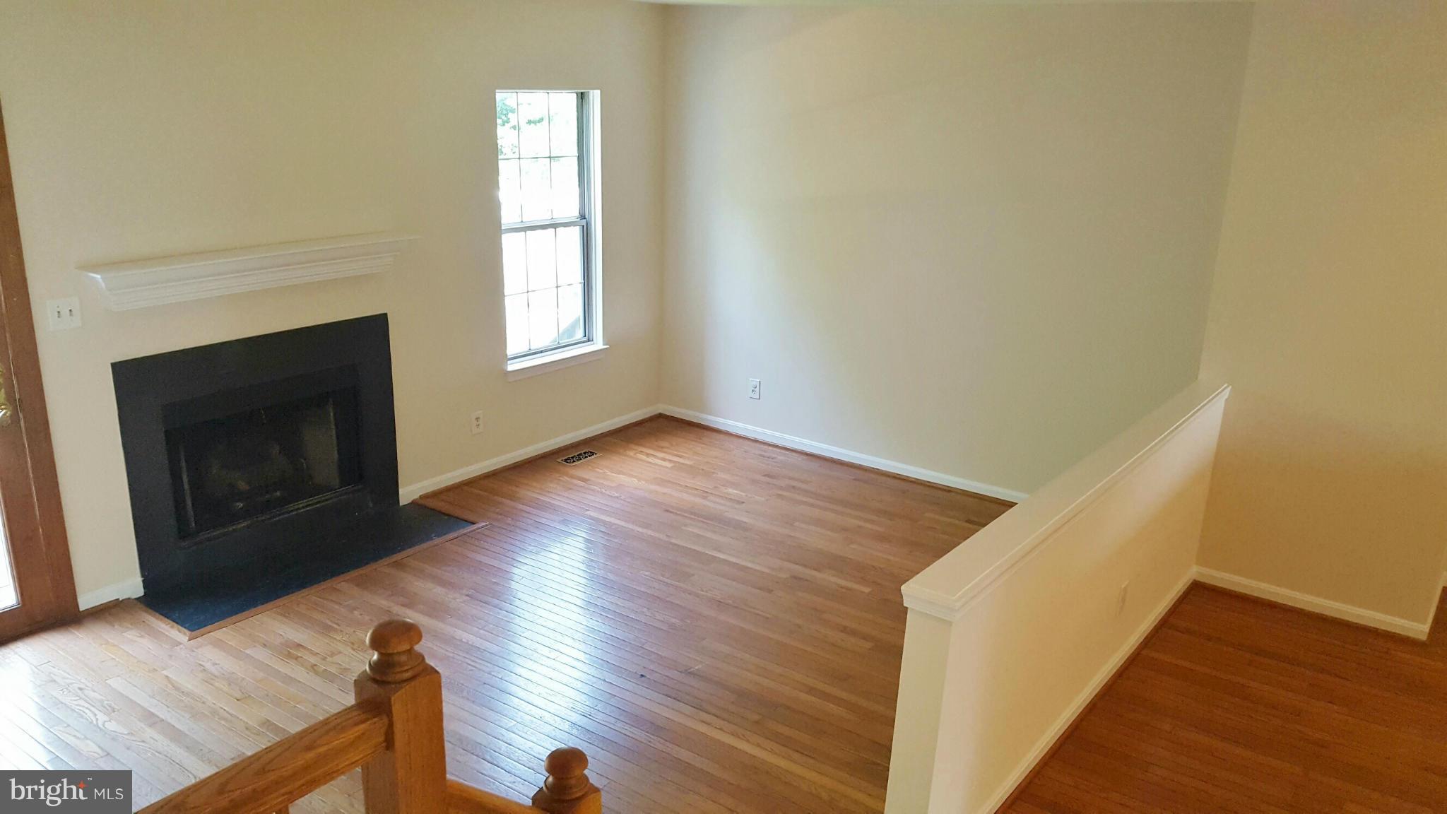 402 Club House Road Fredericksburg, VA 22406 - Photo 10 of 19 Family Room