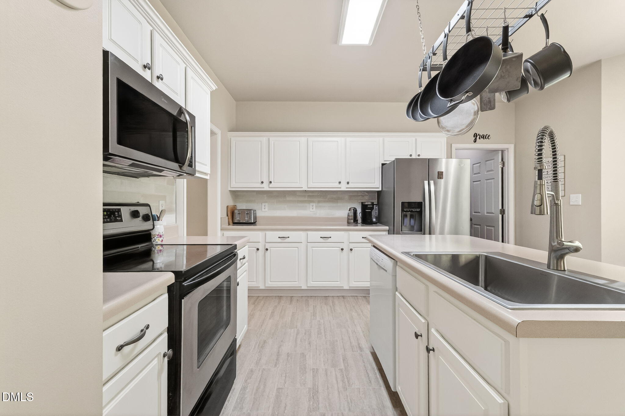 10 Roping Horn Way Willow Spring, NC 27592 - Photo 10 of 69 Kitchen