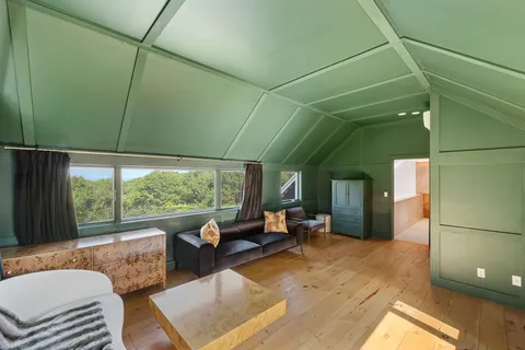 $3,795,000 | 28 Deer Ridge Trail, Water Mill, NY 11976