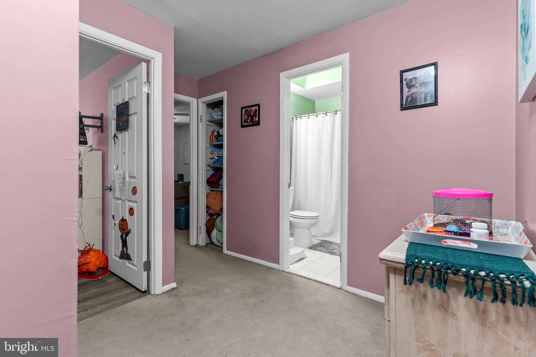 10230 West Keswick Road Philadelphia, PA 19114 - Photo 18 of 30 Gallery Image 18