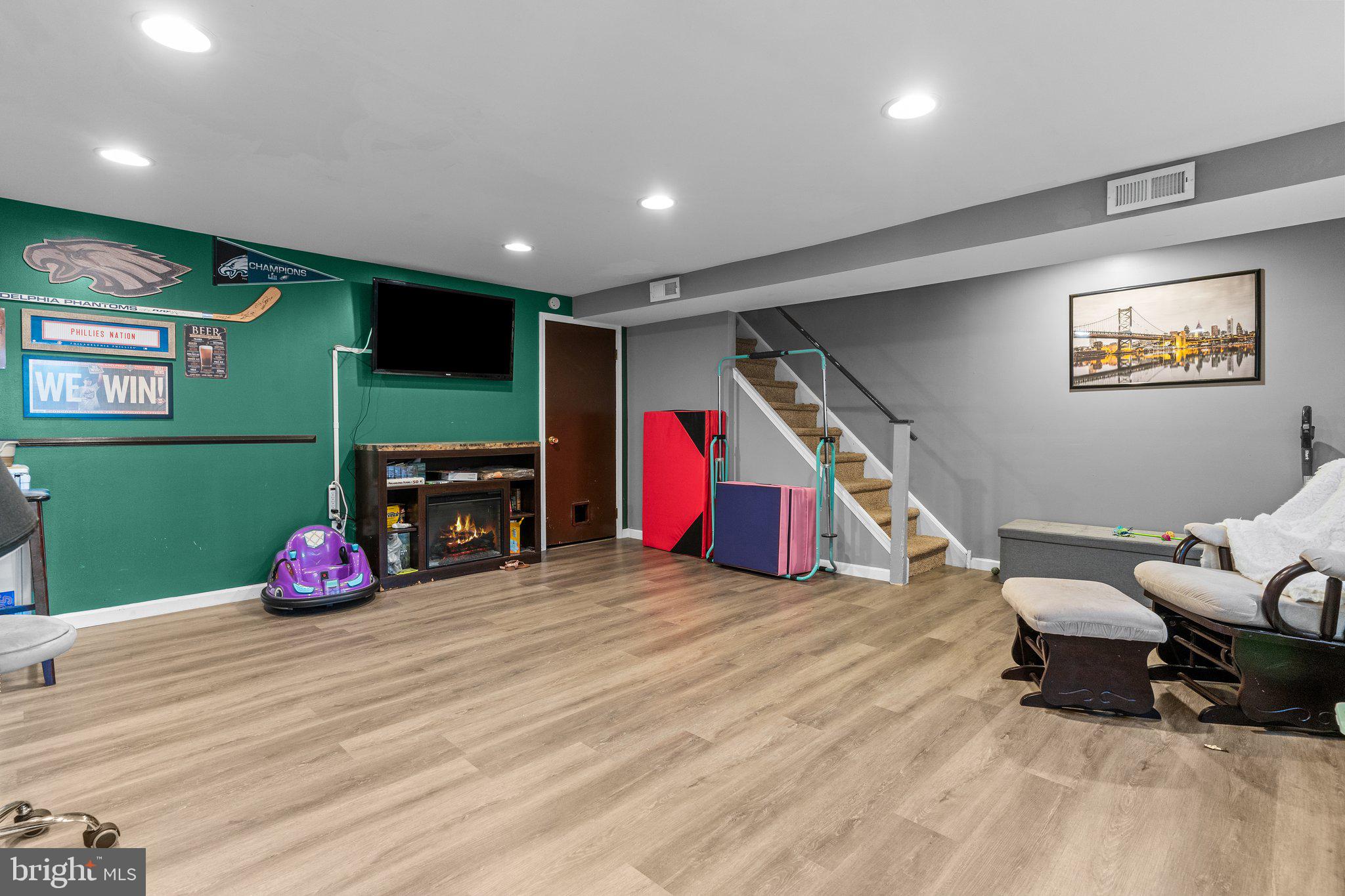 10230 West Keswick Road Philadelphia, PA 19114 - Photo 25 of 30 Gallery Image 25