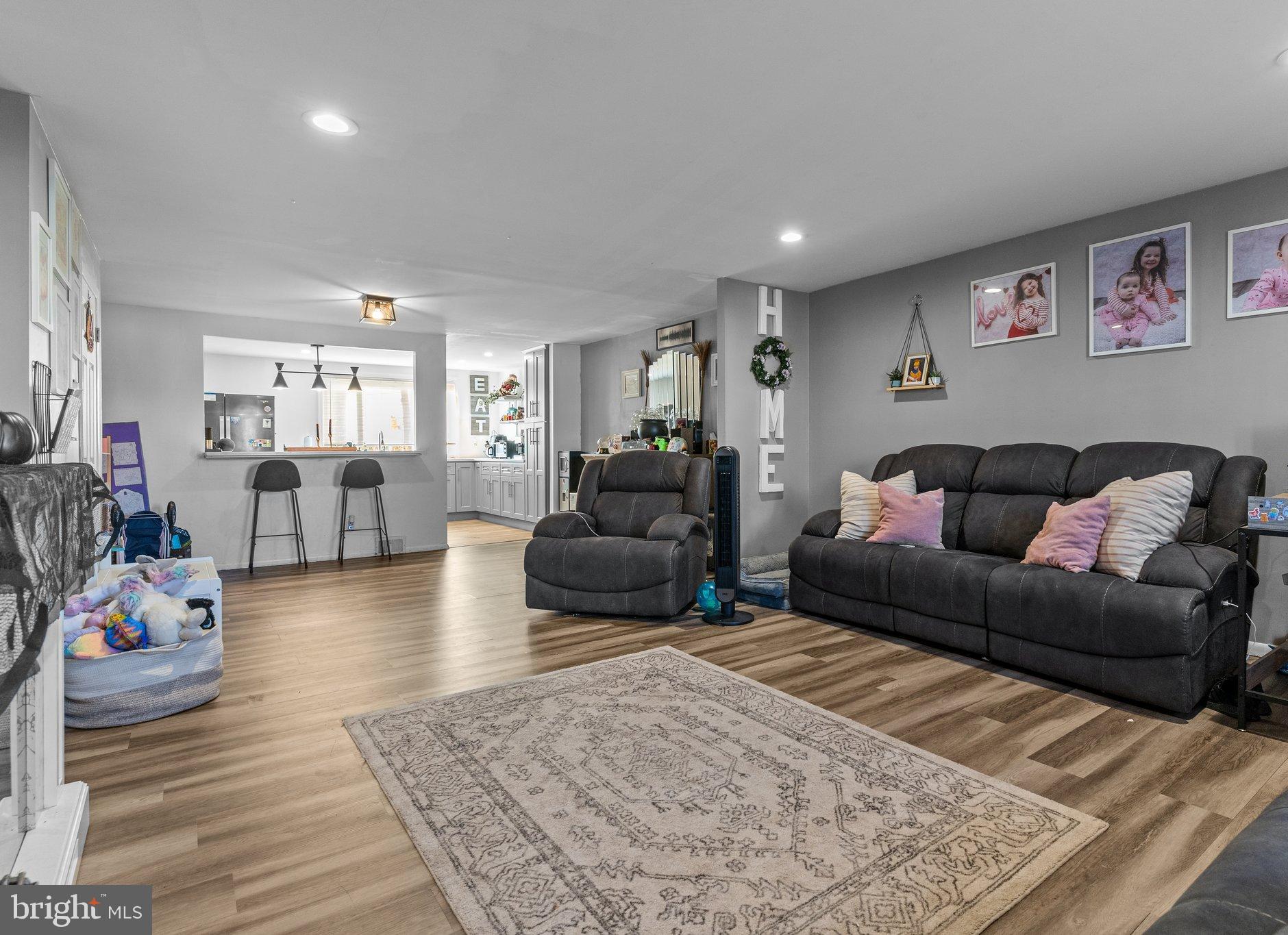 10230 West Keswick Road Philadelphia, PA 19114 - Photo 5 of 30 Gallery Image 5