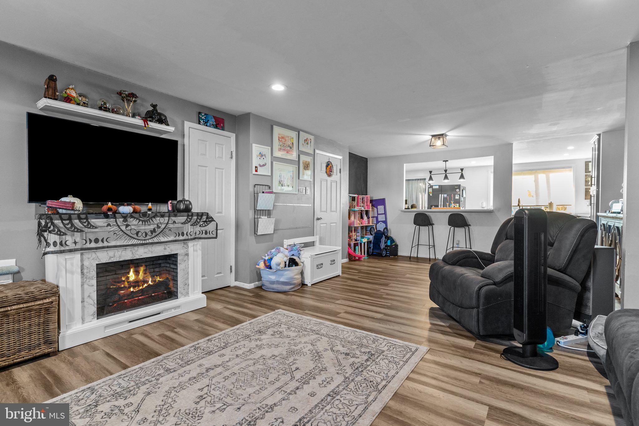 10230 West Keswick Road Philadelphia, PA 19114 - Photo 6 of 30 Gallery Image 6
