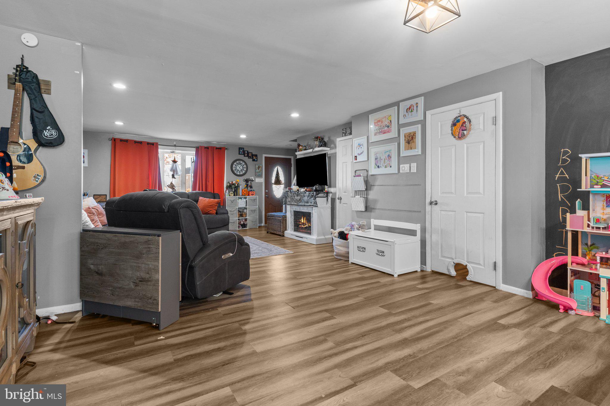 10230 West Keswick Road Philadelphia, PA 19114 - Photo 7 of 30 Gallery Image 7