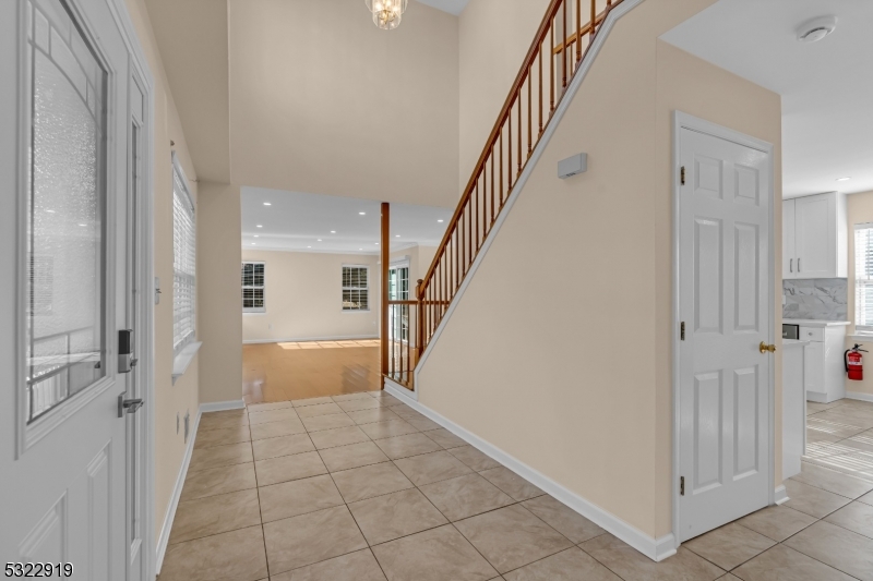 71 Nostrand Road Hillsborough, NJ 08844 - Photo 3 of 33