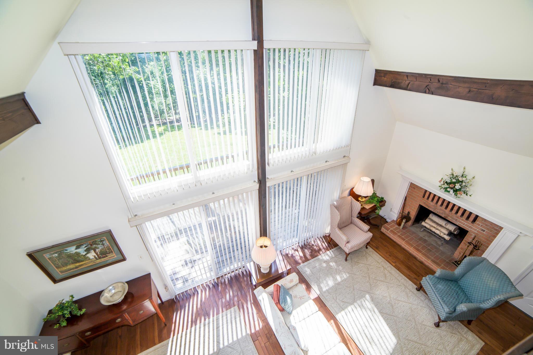 24115 New Mountain Road Aldie, VA 20105 - Photo 12 of 28 Living Room
