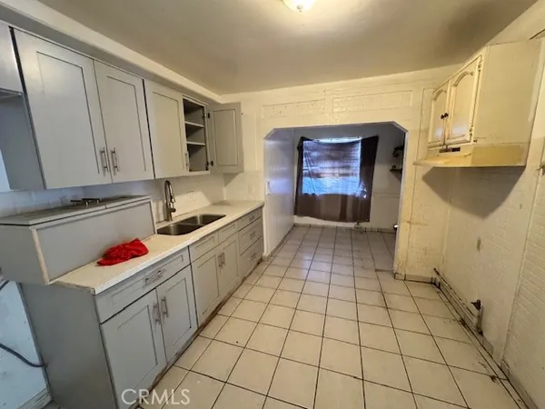 $800,000 | 2712 California Street, Huntington Park, CA 90255