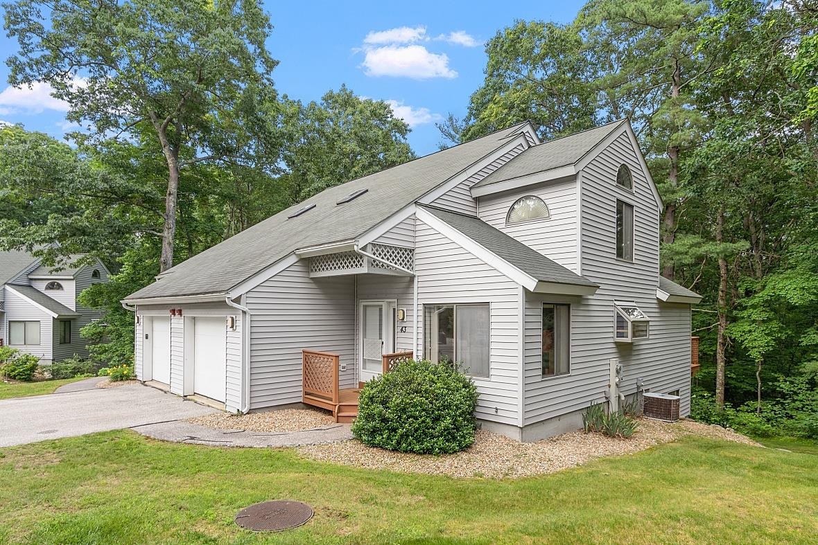 43 Bayberry Drive Atkinson, NH 03811 - Photo 1 of 40