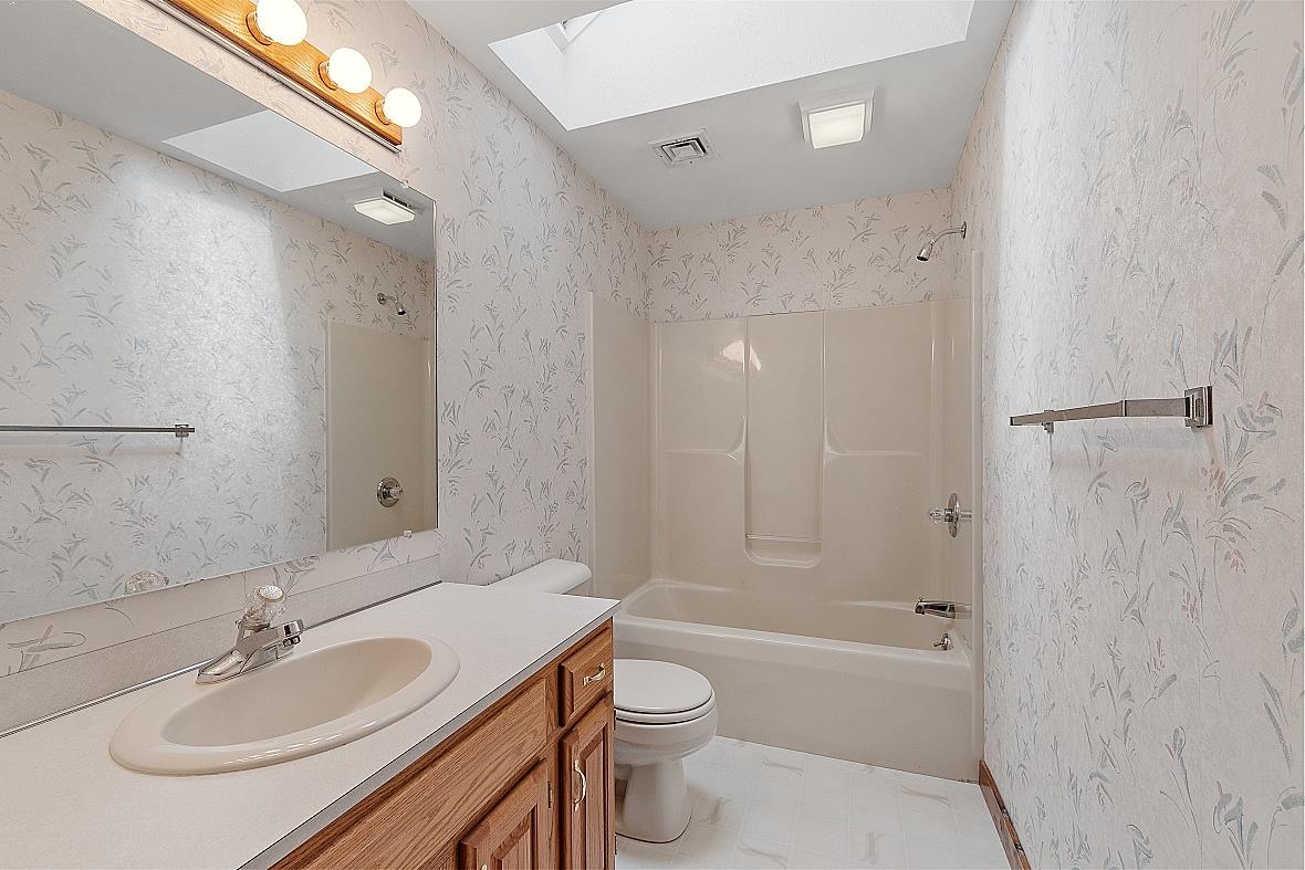 43 Bayberry Drive Atkinson, NH 03811 - Photo 15 of 40