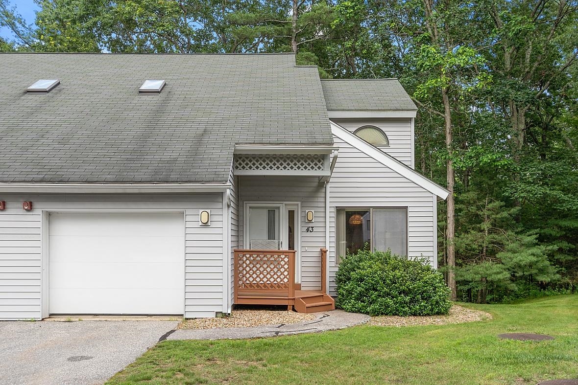 43 Bayberry Drive Atkinson, NH 03811 - Photo 3 of 40