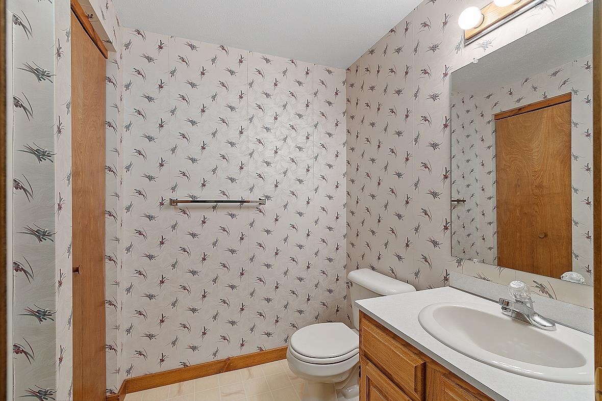 43 Bayberry Drive Atkinson, NH 03811 - Photo 8 of 40