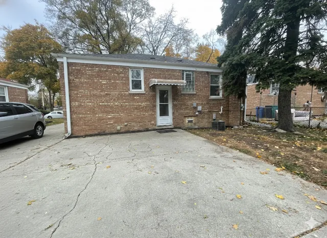 $260,000 | 439 Elm Street, Hillside, IL 60162