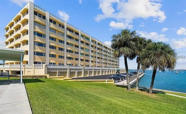 $289,000 | 100 Bluff View Drive, Unit 308A, Belleair Bluffs, FL 33770