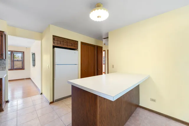 $2,450 | 8427 West Windsor Avenue, Unit 2, Chicago, IL 60656