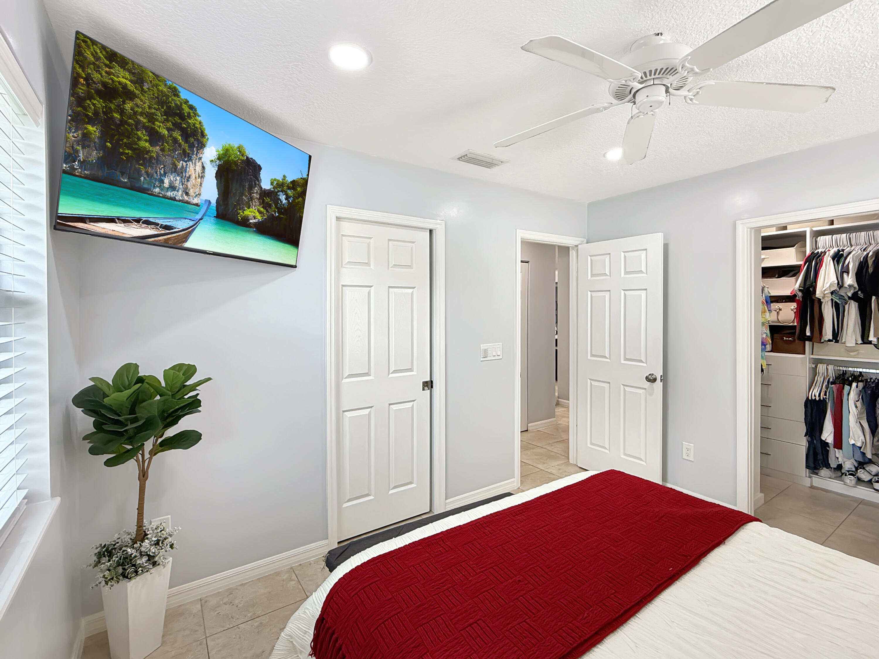 952 Sumter Road East West Palm Beach, FL 33415 - Photo 11 of 20 Mater Bedroom2