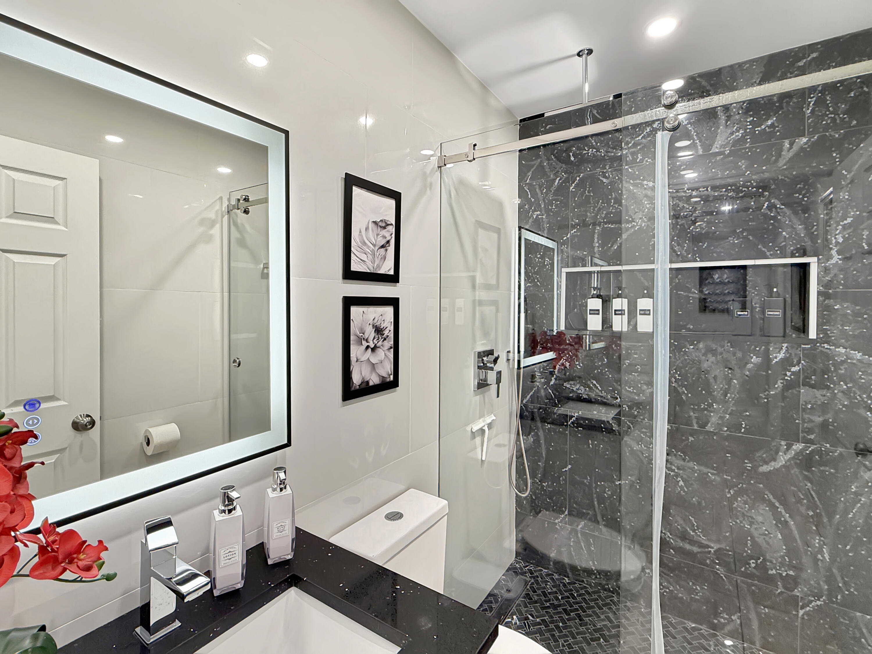 952 Sumter Road East West Palm Beach, FL 33415 - Photo 15 of 20 Guest Bathroom