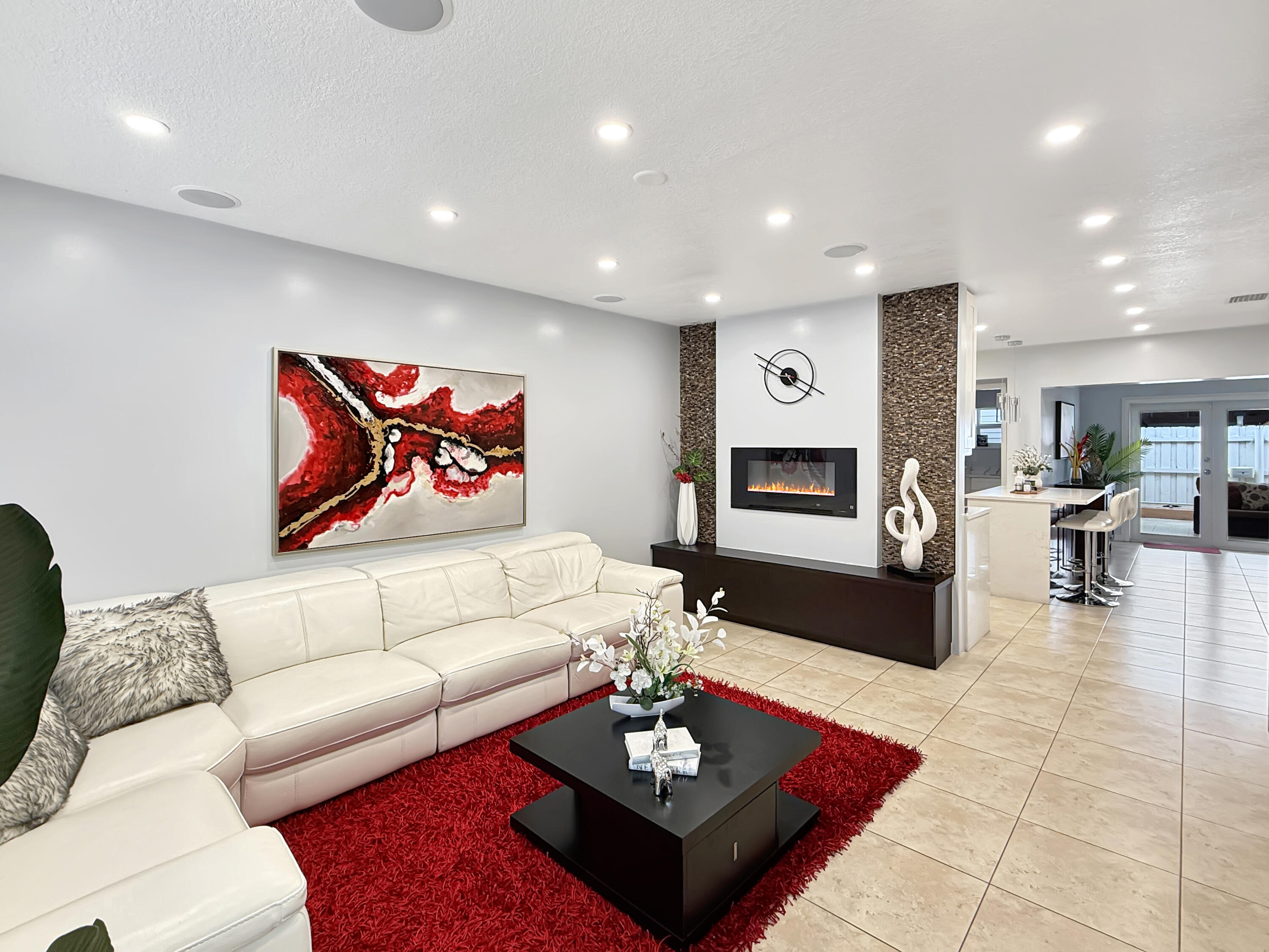 952 Sumter Road East West Palm Beach, FL 33415 - Photo 5 of 20 Living Room