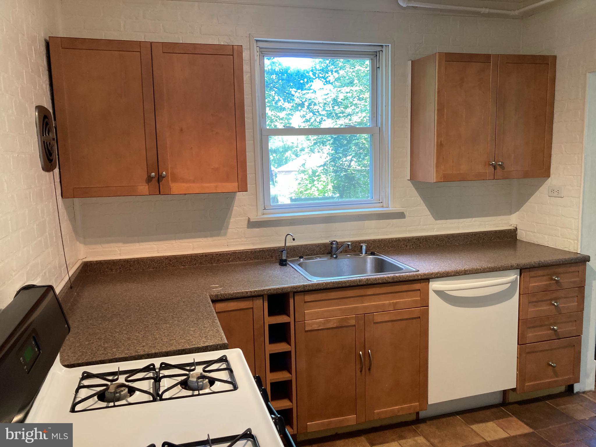 634 St Dunstans Road Baltimore, MD 21212 - Photo 14 of 47