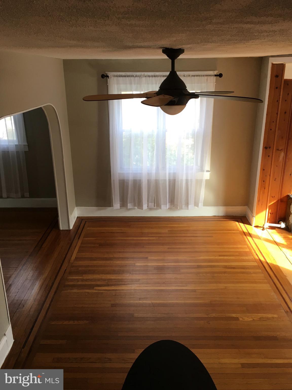 634 St Dunstans Road Baltimore, MD 21212 - Photo 5 of 47